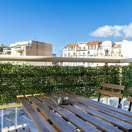 Charming A C 1br 4p - *